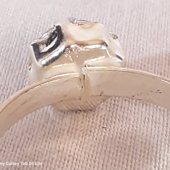 Silver Tone Ring Solitary Round Clear Stone Prong Set Minimalist - Picture 8 of 9